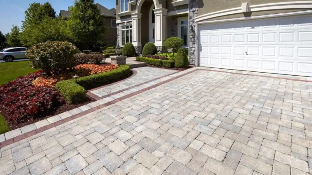 Driveway paver patterns for load-bearing surfaces Strong driveway paver patterns for durability and stability