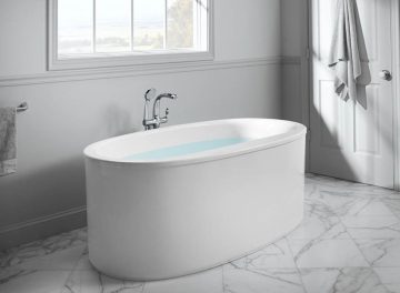 White and Polished Soaking Bath